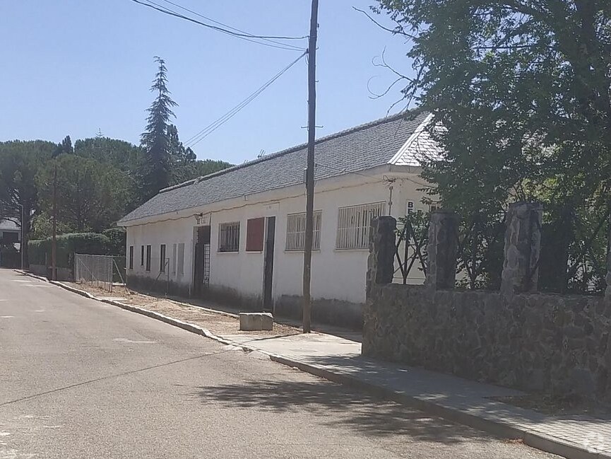 Retail in Soto del Real, Madrid for sale Primary Photo- Image 1 of 1