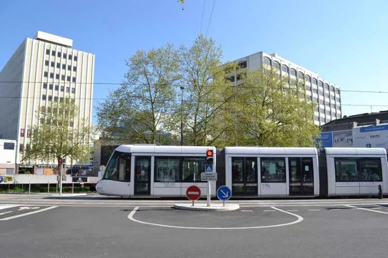 Office in Rouen for sale - Building Photo - Image 1 of 4