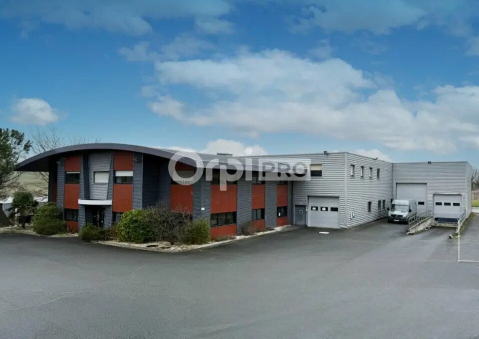 Office in Fleurieux-sur-l'Arbresle for lease Building Photo- Image 1 of 2