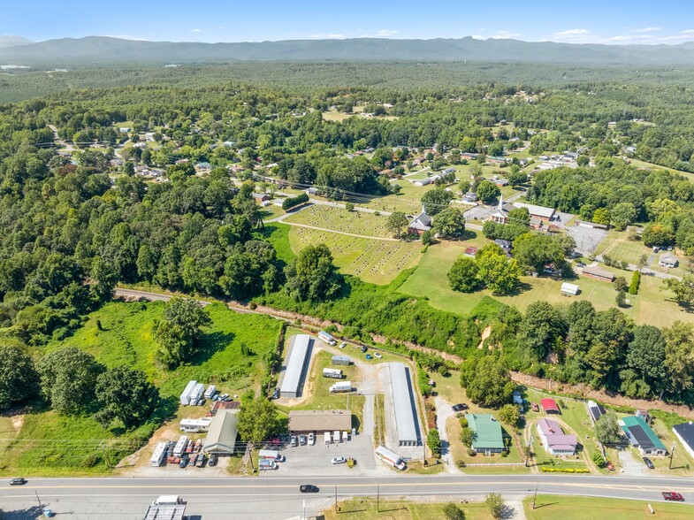 500 W Main St, Morganton, NC for sale - Primary Photo - Image 1 of 1