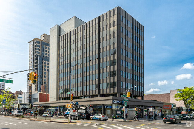 More details for 108-18 Queens Blvd, Forest Hills, NY - Office, Retail for Lease