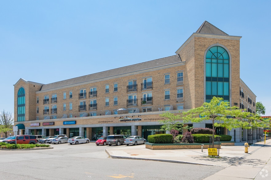 731-781 The Queensway, Toronto, ON for sale - Primary Photo - Image 1 of 1