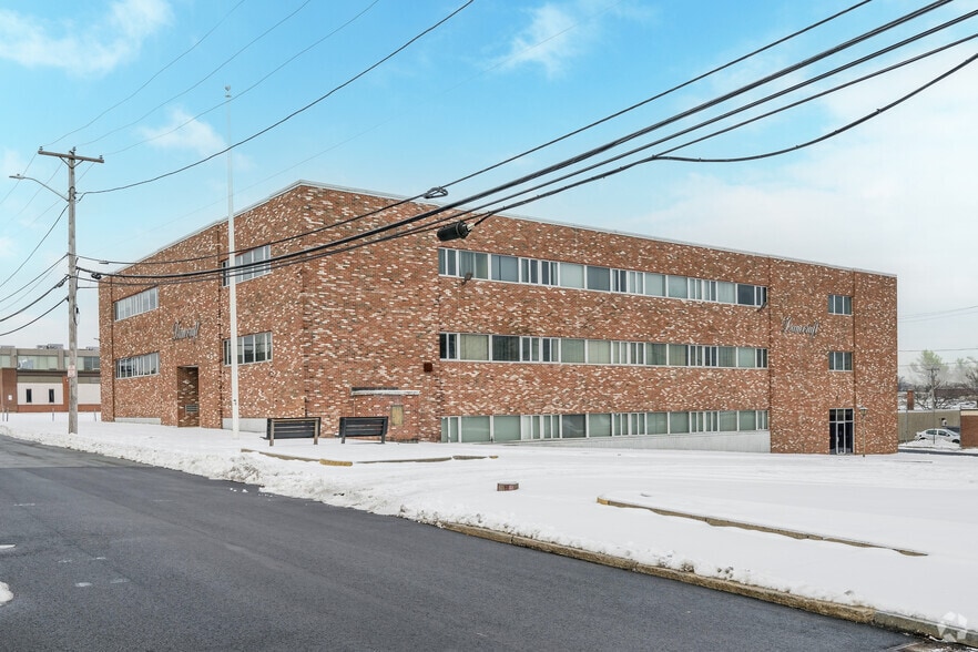 703 Allens Ave, Providence, RI for lease - Building Photo - Image 3 of 7