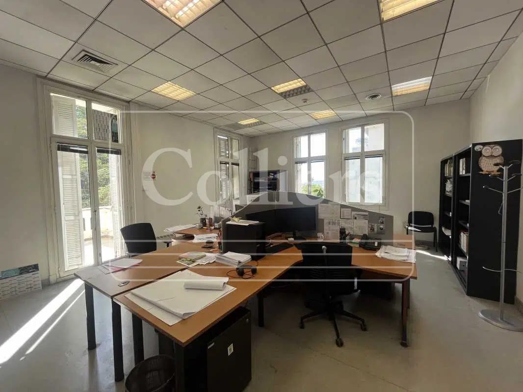 Office in Marseille for lease Interior Photo- Image 1 of 1