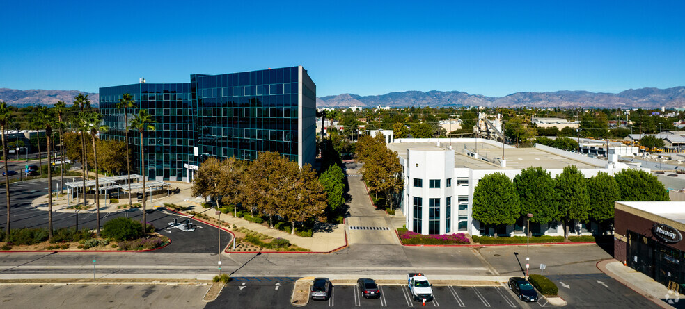 5990 Sepulveda Blvd, Sherman Oaks, CA for lease - Building Photo - Image 3 of 10