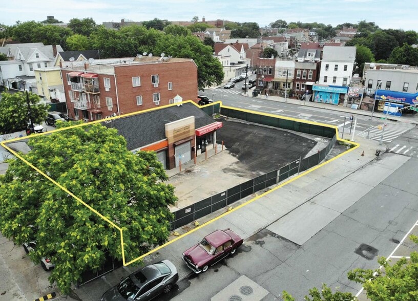 6809 Queens Blvd, Woodside, NY for sale - Building Photo - Image 3 of 6