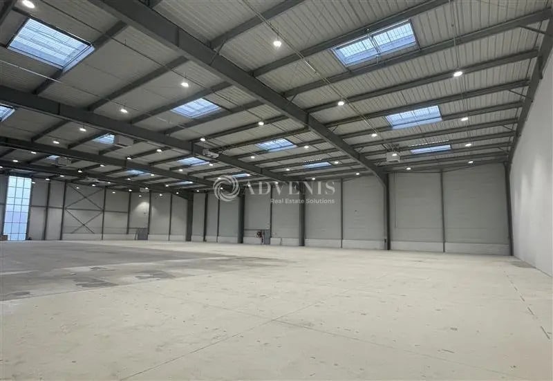 Flex in Le Mesnil-Amelot for lease - Interior Photo - Image 3 of 9