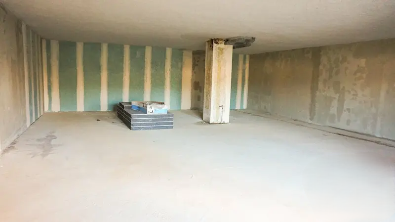 Office/Medical in Lèves for lease Interior Photo- Image 1 of 3