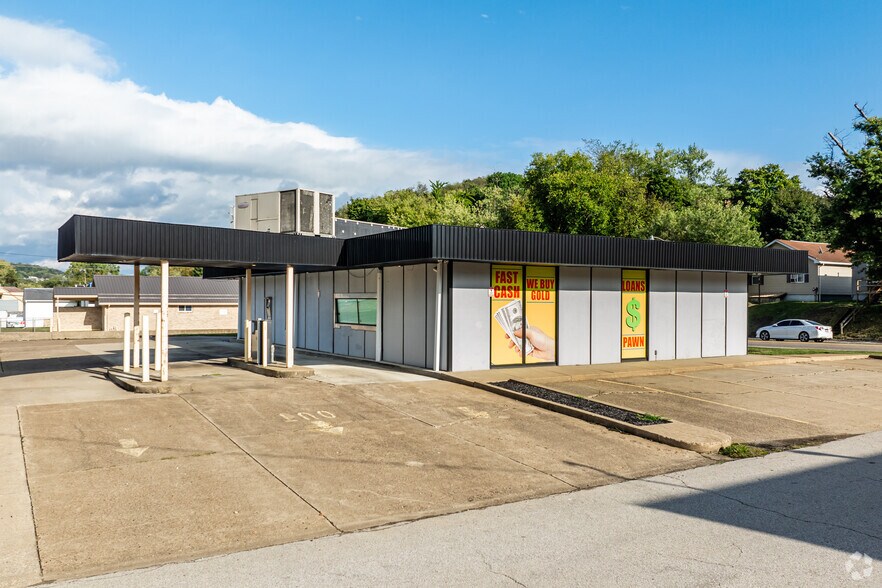 226 Washington St, Newell, WV for sale - Building Photo - Image 2 of 4