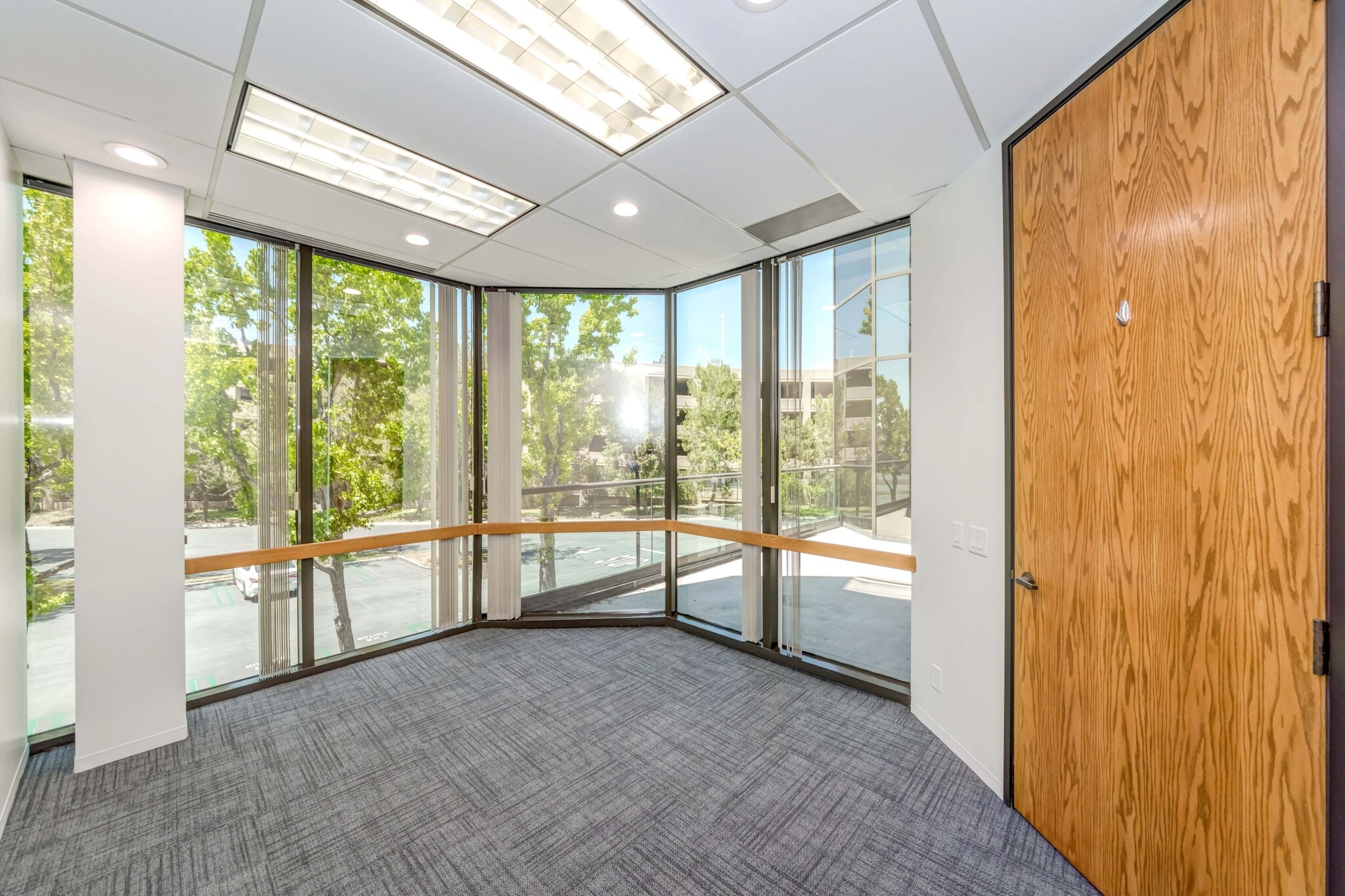 19600 Fairchild Rd, Irvine, CA 92612 Newport Summit