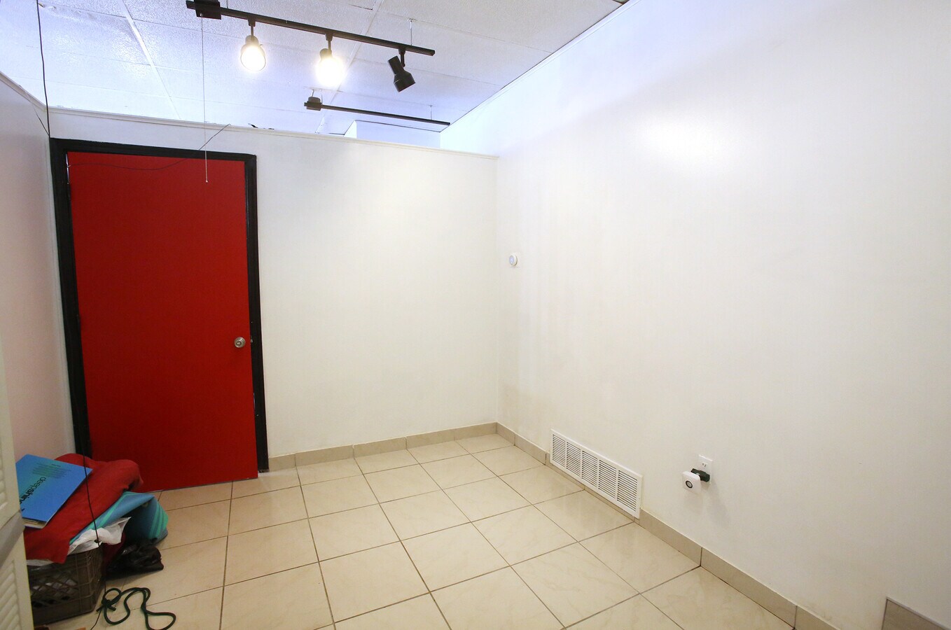 2734 12 Mile Rd, Berkley, MI 48072