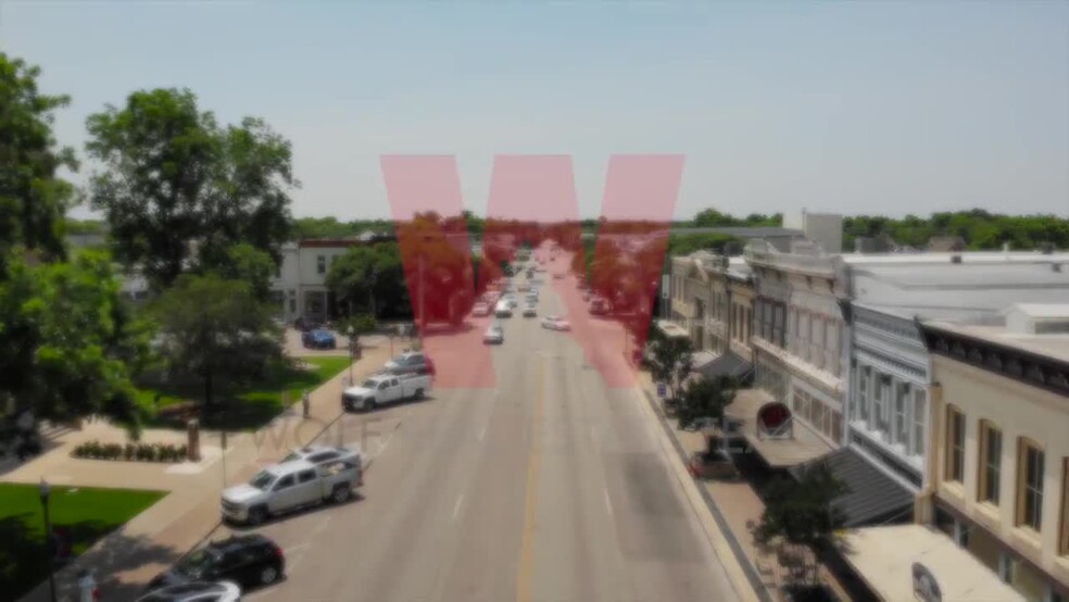 903 N Austin Ave, Georgetown, TX for lease - Commercial Listing Video - Image 2 of 7