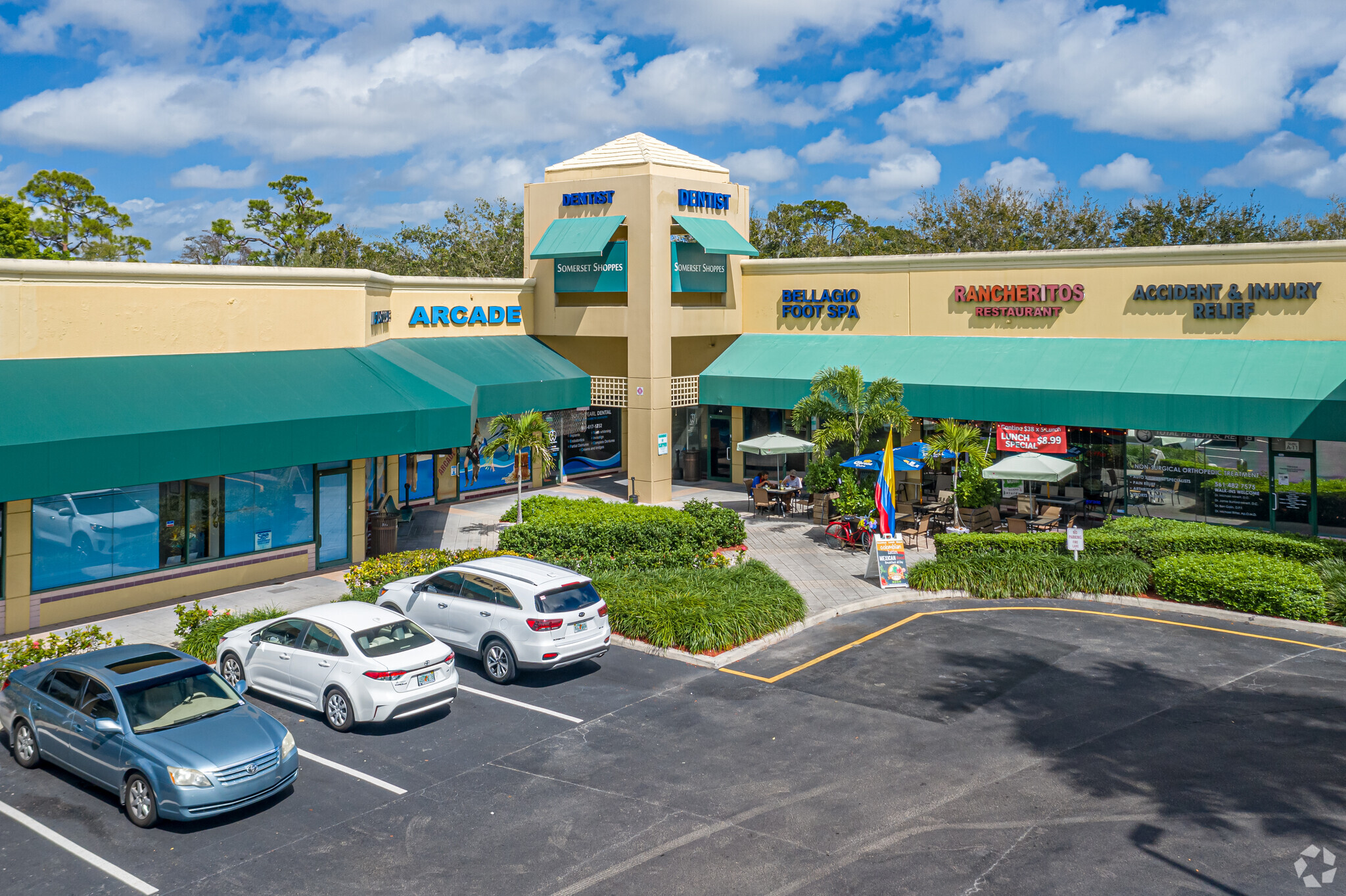 8903 W Glades Rd, Boca Raton, FL 33434 - Somerset Shoppes | LoopNet