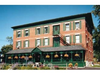 2075 E Shore Dr, Lansing, NY for sale - Primary Photo - Image 1 of 1