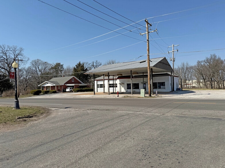 433 W Market St, Red Bud, IL for sale - Building Photo - Image 2 of 22