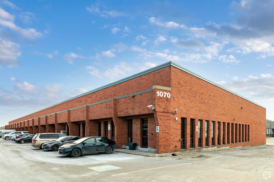 1070 Mid-way Blvd, Mississauga, ON for lease - Primary Photo - Image 1 of 4