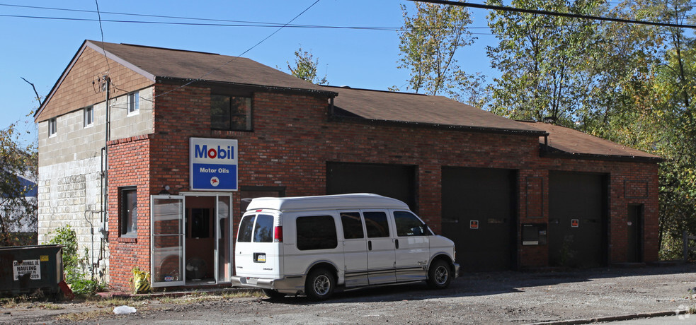 Retail in Mckeesport, PA for sale - Primary Photo - Image 1 of 1