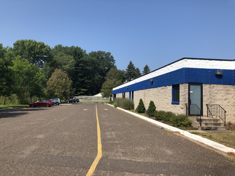 2635 White Bear Ave N, Maplewood, MN, 55109 Car Wash Property For