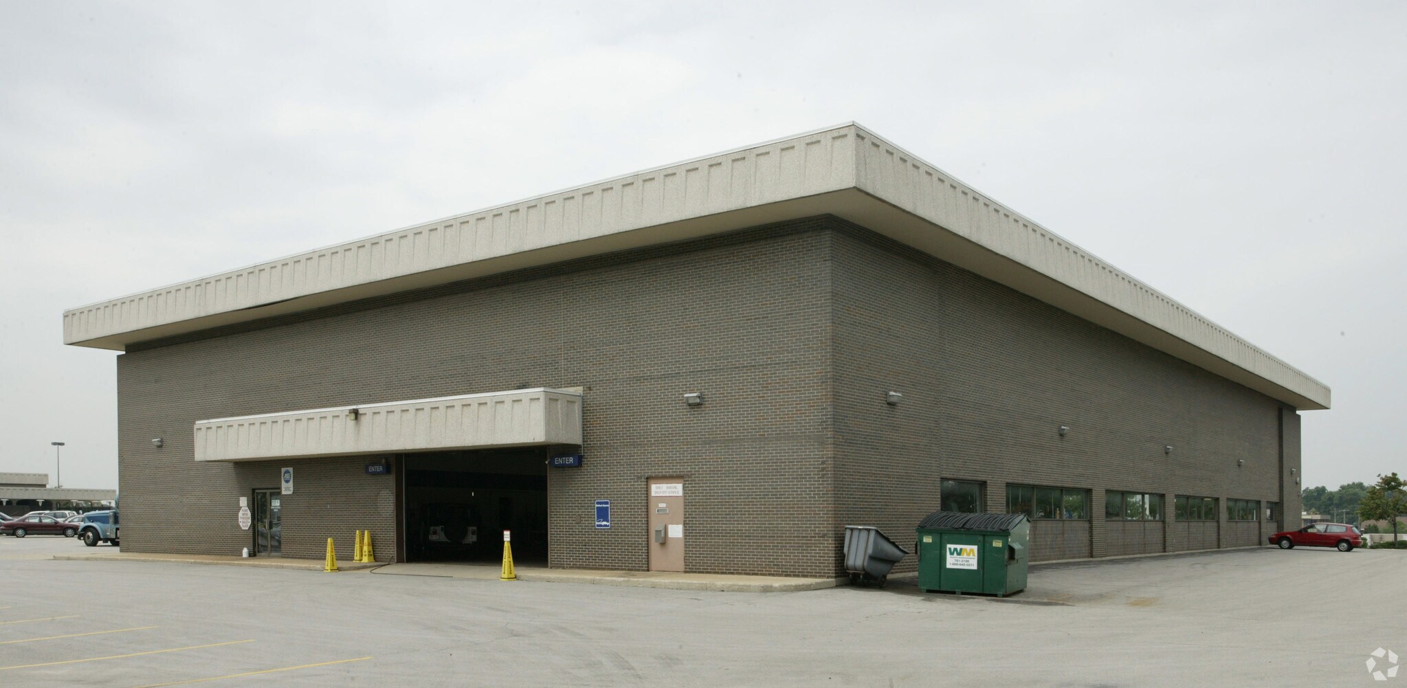 5200 S 76th St, Greendale, WI for sale Primary Photo- Image 1 of 1