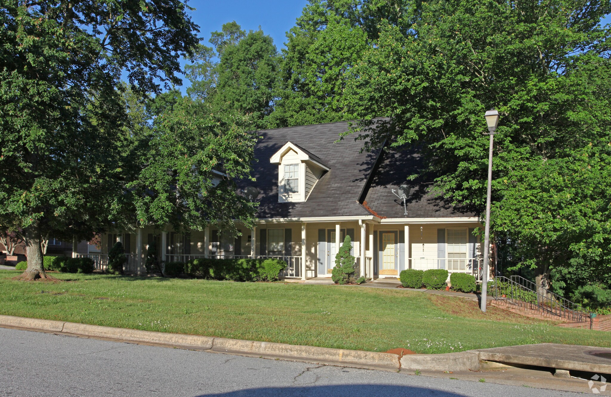 846 Park Pl, Conyers, GA for sale Primary Photo- Image 1 of 1