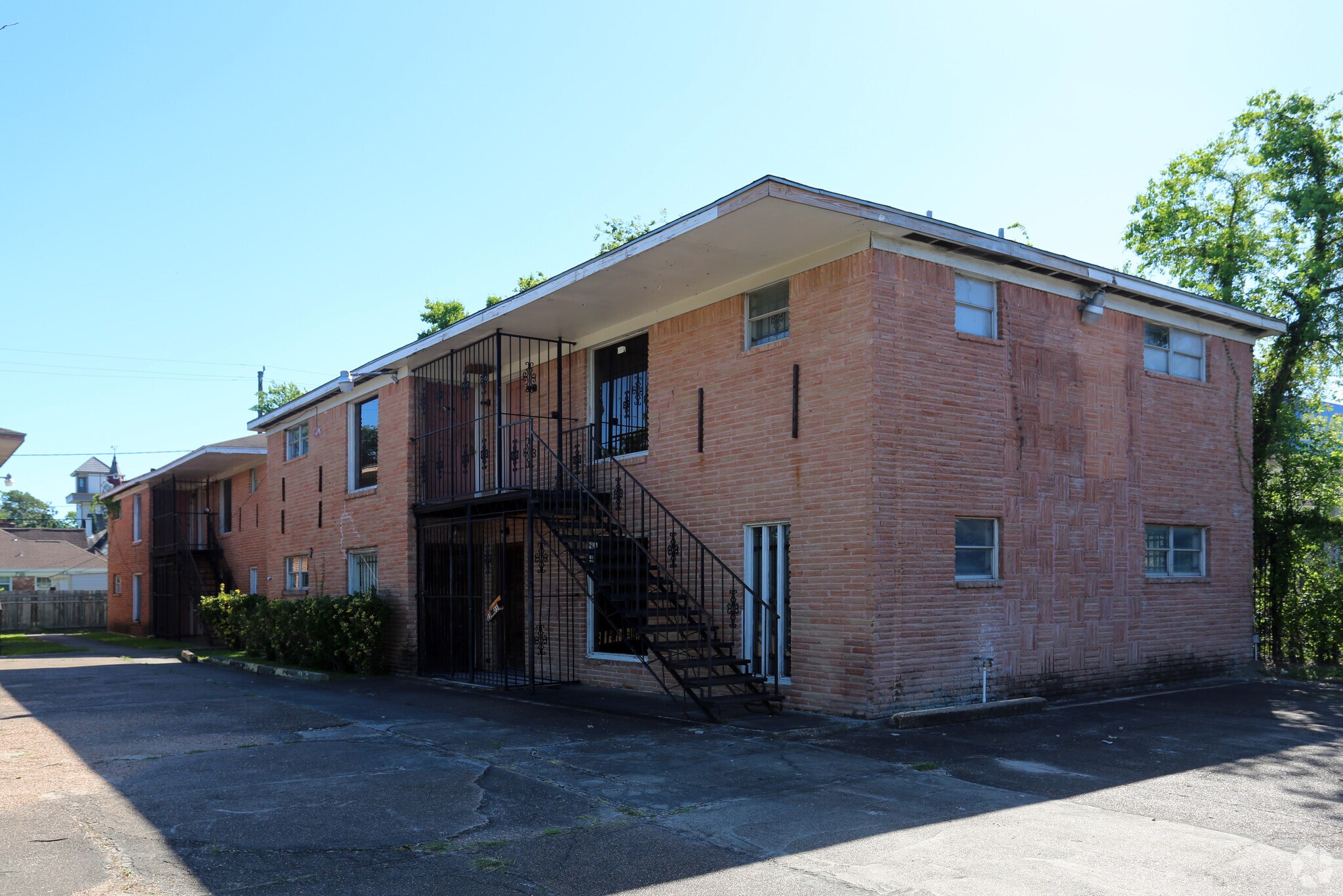 2305 Southmore Blvd, Houston, TX for lease Building Photo- Image 1 of 4