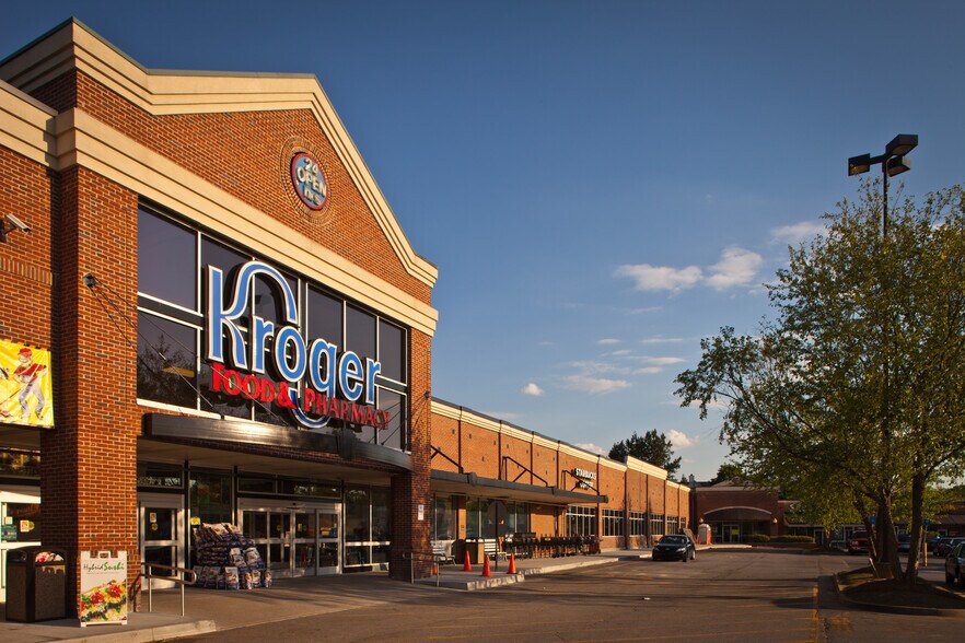 2863-2895 N Decatur Rd, Decatur, GA for lease - Building Photo - Image 1 of 5