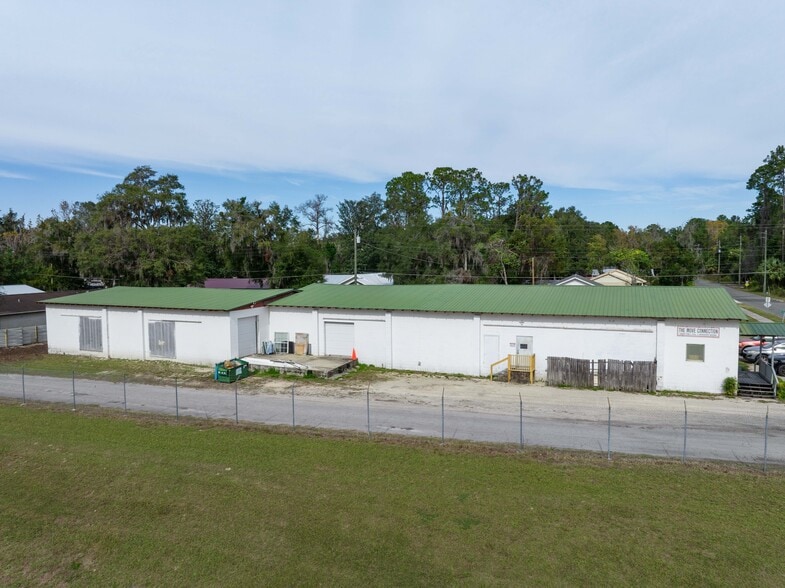 196 NE Chestnut Ave, Lake City, FL for lease - Building Photo - Image 2 of 24