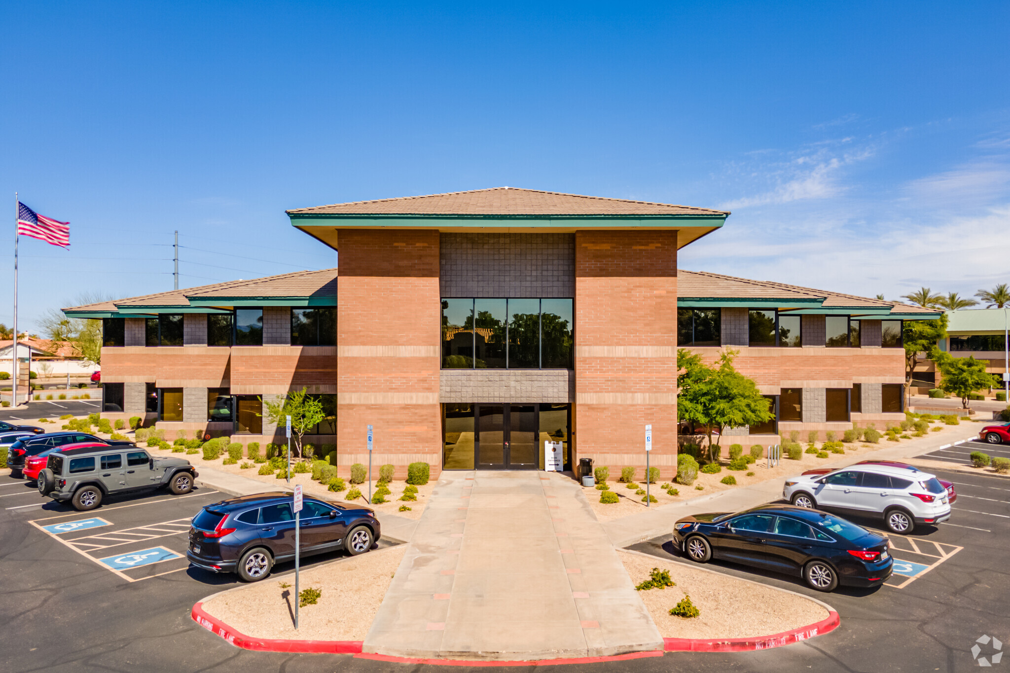 4435 E Chandler Blvd, Phoenix, AZ for lease Building Photo- Image 1 of 6