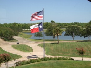 4001 Technology Dr, Angleton, TX for lease Building Photo- Image 1 of 3