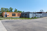 LIGHT-INDUSTRIAL/WAREHOUSE BLDG - ALBION, MI - Parking Garage