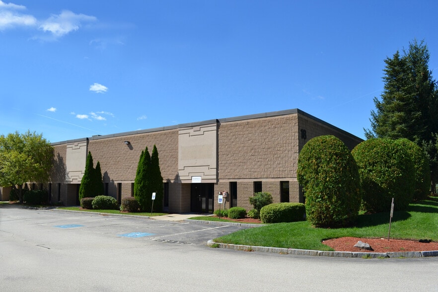 18 Celina Ave, Nashua, NH for sale - Primary Photo - Image 1 of 1