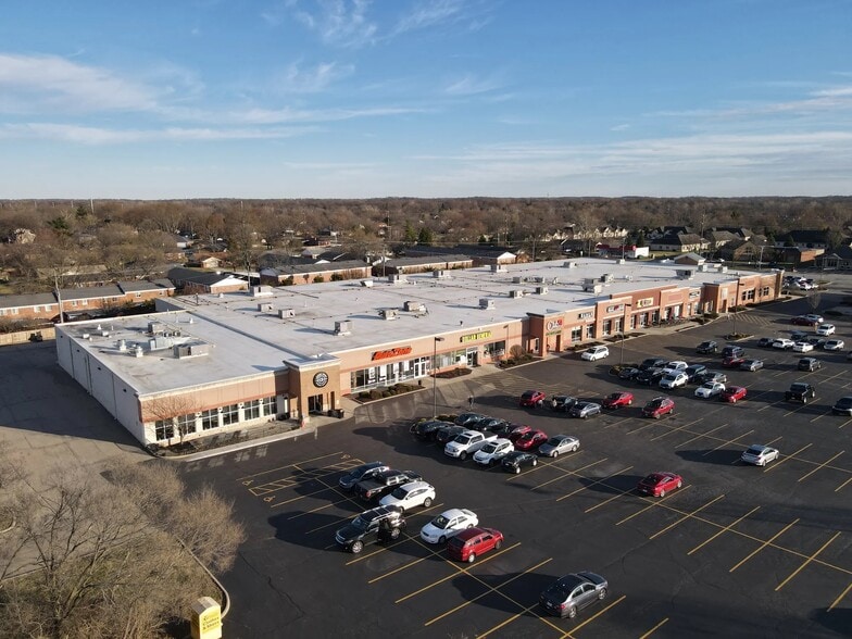 890-896 S Main St, Centerville, OH for lease - Building Photo - Image 2 of 27