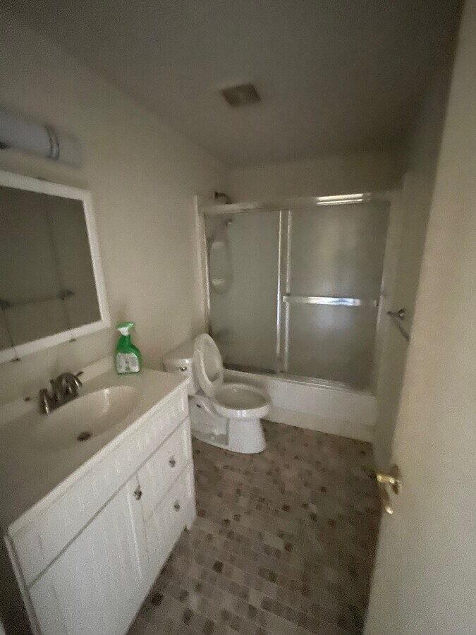 554 Bigelow St, Pittsburgh, PA 15207 554560 Bigelow Street, 4405