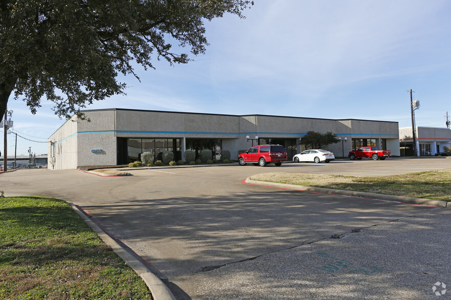 10755 Sanden Dr, Dallas, TX for lease - Building Photo - Image 1 of 5