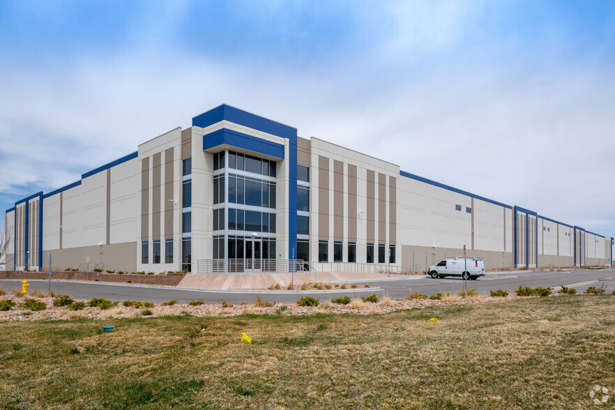 1910 N Gun Club Rd, Aurora, CO for sale - Primary Photo - Image 1 of 1