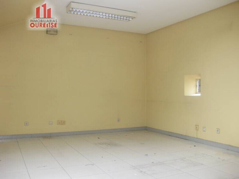 Office in Ourense, Orense for lease - Building Photo - Image 3 of 7