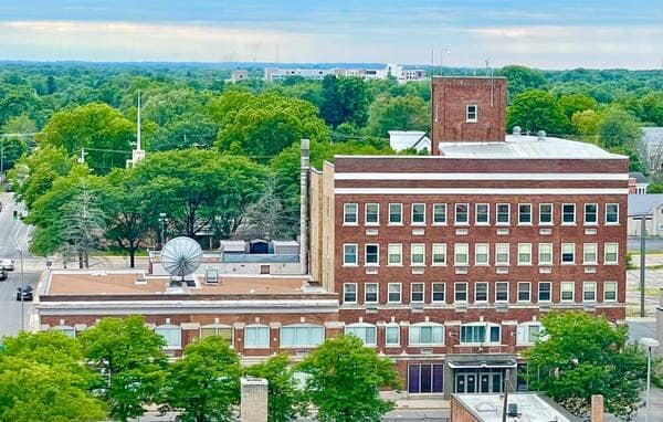 421 S 2nd St, Elkhart, IN for lease - Building Photo - Image 2 of 14