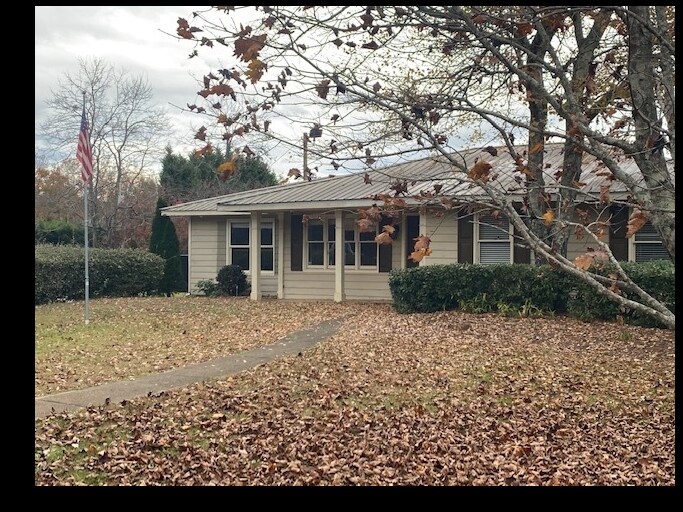 101 Tower Rd, Cumming, GA for sale - Building Photo - Image 1 of 1