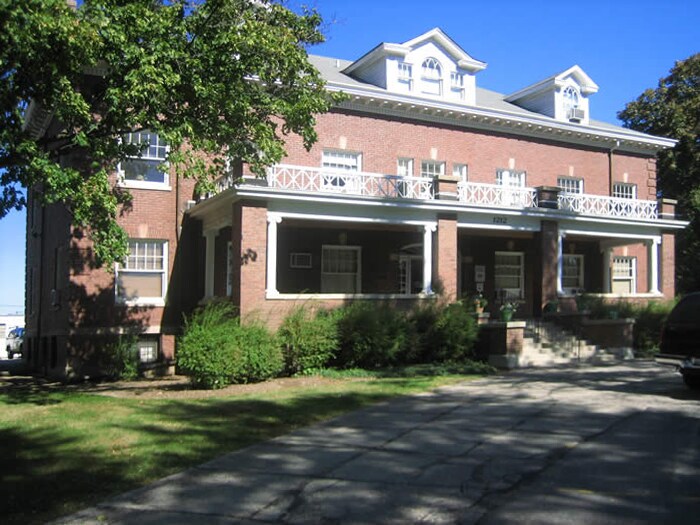 1212 Larkin Ave, Elgin, IL 60123 Property Record