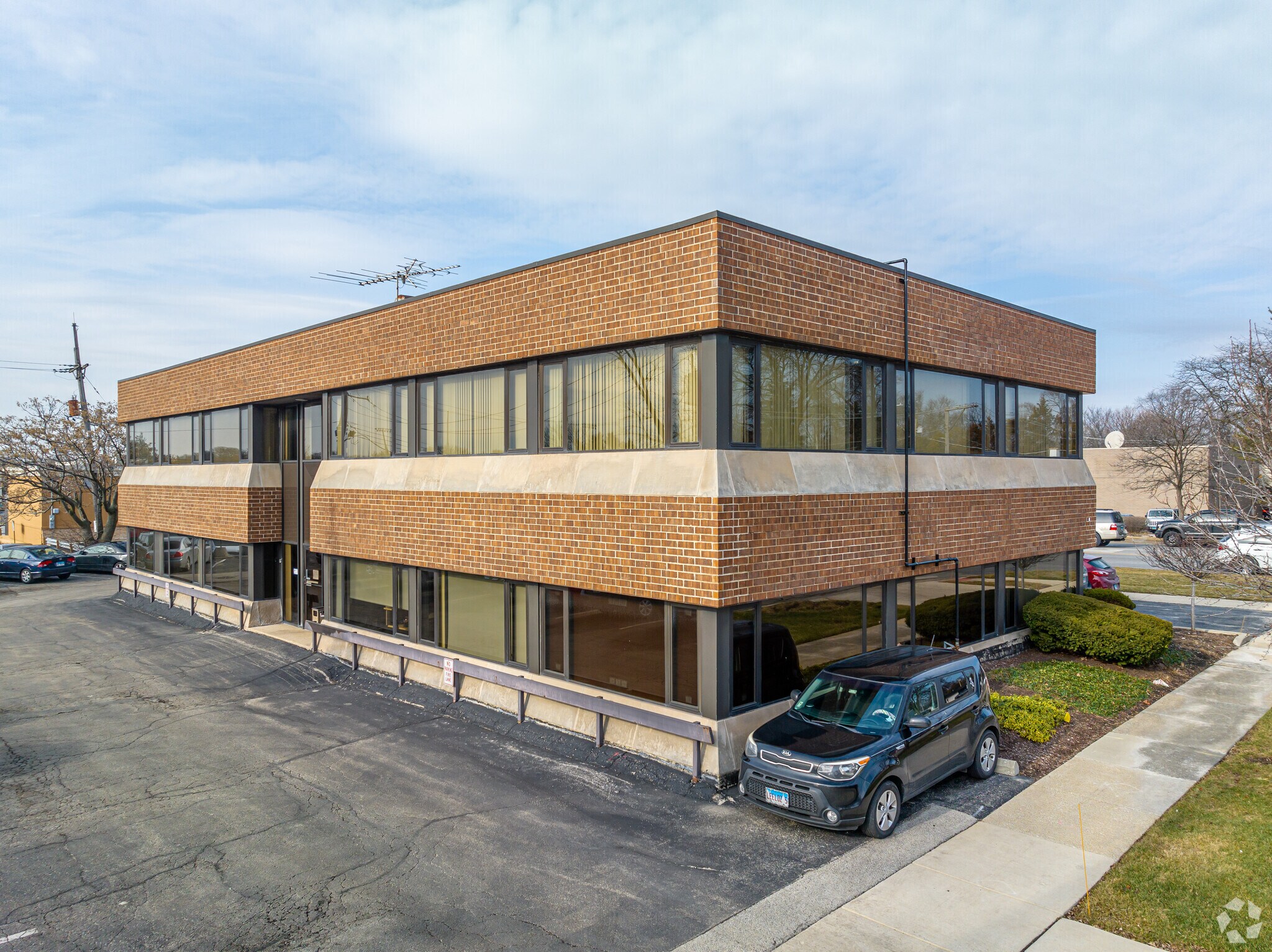 2700 Ogden Ave Downers Grove
