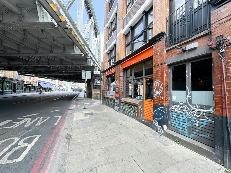 42-44 Kingsland Rd, London for lease - Building Photo - Image 3 of 14