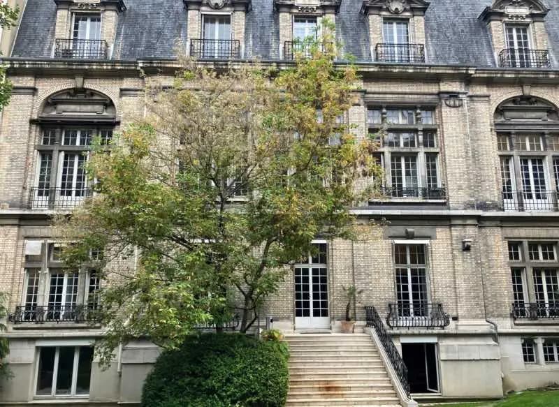 Office in Paris for lease - Building Photo - Image 2 of 4