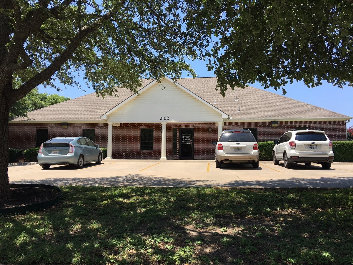 2102 Bird Creek Dr, Temple, TX 76502