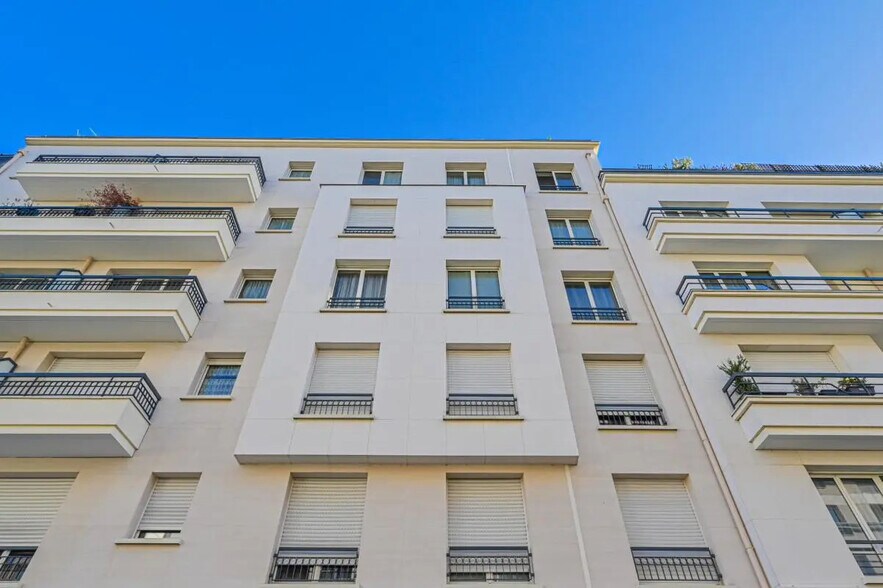 Office in Paris for sale - Building Photo - Image 1 of 3