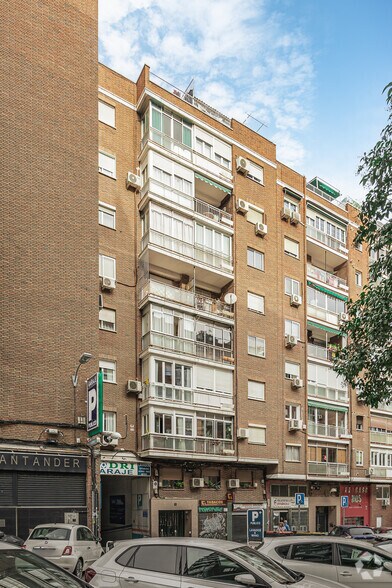 Calle Esteban de Arteaga, 6, Madrid, Madrid for lease - Building Photo - Image 2 of 2