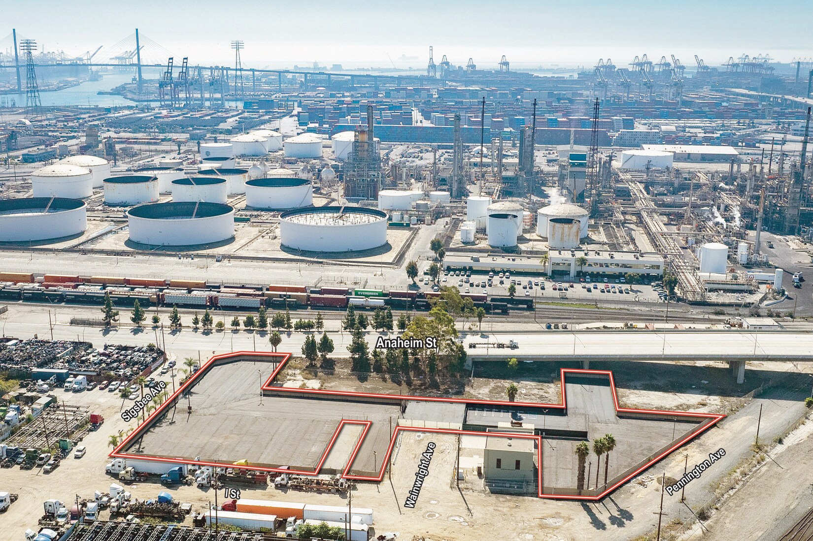 821 Sigsbee Ave, Wilmington, CA for lease Building Photo- Image 1 of 3