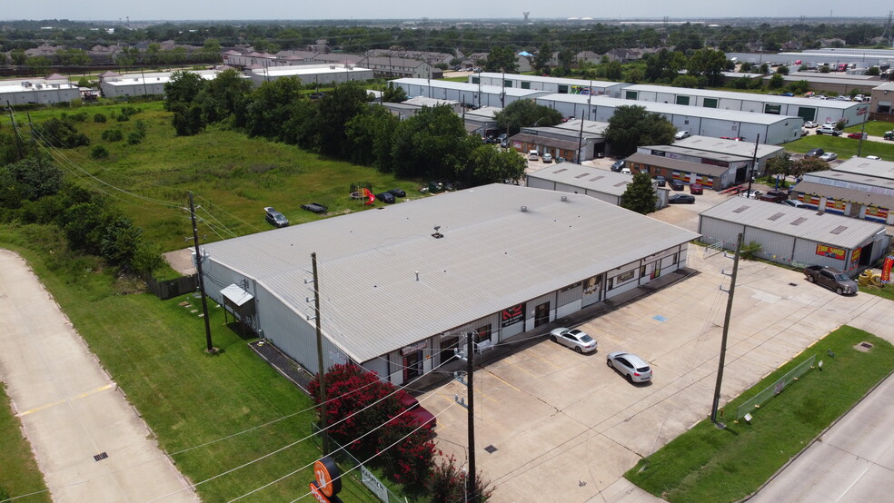 18025 W Little York Rd, Katy, TX for sale - Building Photo - Image 2 of 33