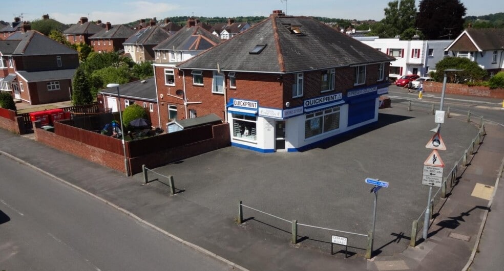105 Chard Rd, Exeter for sale - Primary Photo - Image 1 of 1