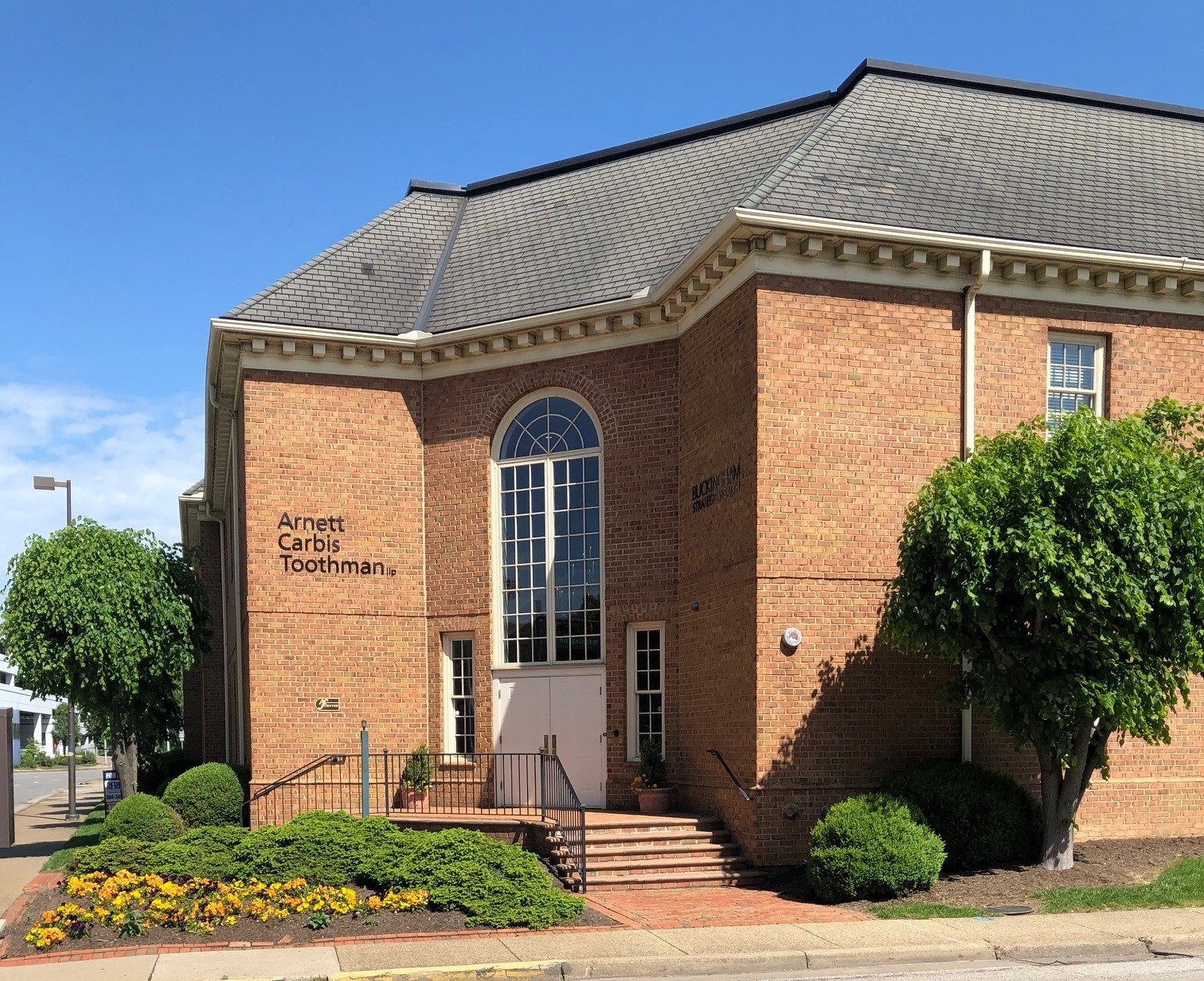 101 Washington St E, Charleston, WV for lease Building Photo- Image 1 of 13