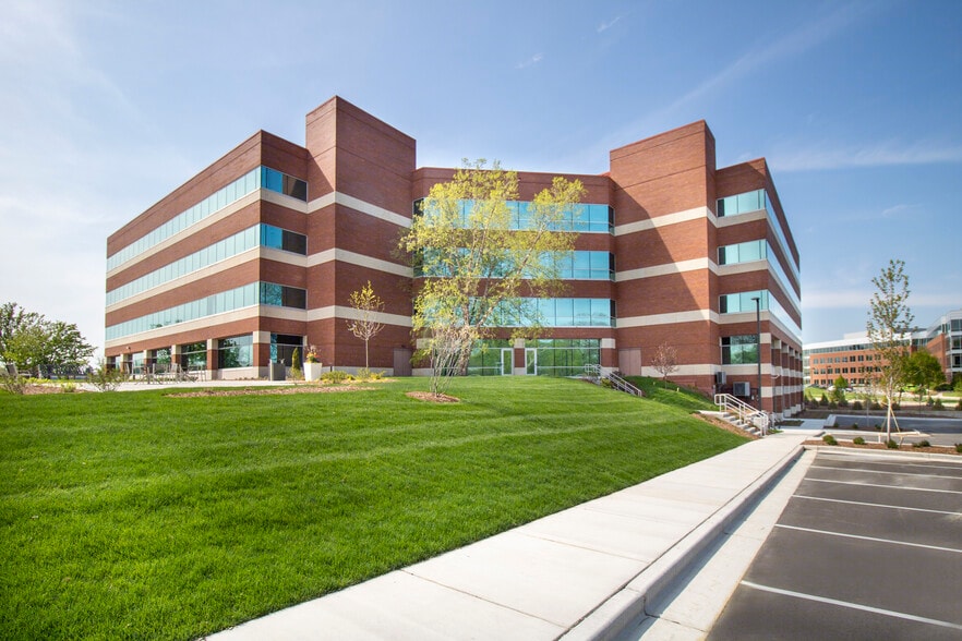 10701 W Research Dr, Wauwatosa, WI for lease - Building Photo - Image 3 of 13